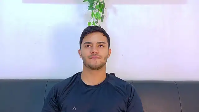 TylerWest_ live cam on StripChat