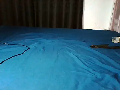Sexy_bitch2 live cam on StripChat