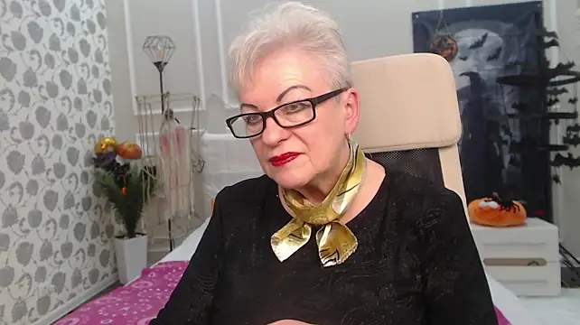 KayleSmoll live cam on StripChat