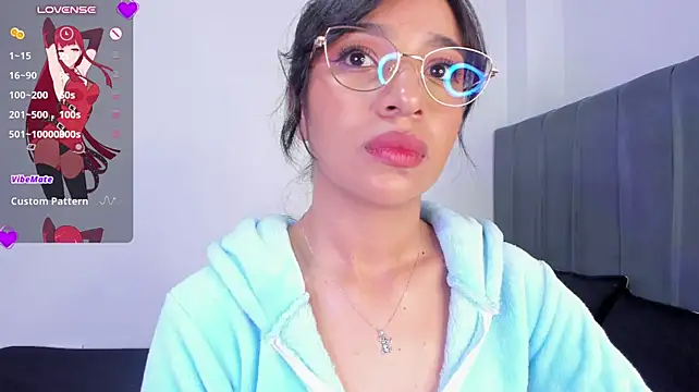 lillielover16 live cam on StripChat