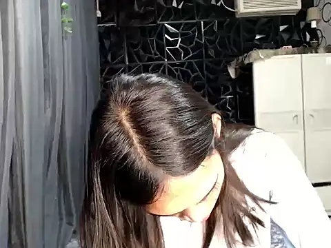 GORGEOUS_CARMEE