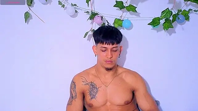 Austin_muscle live cam on StripChat