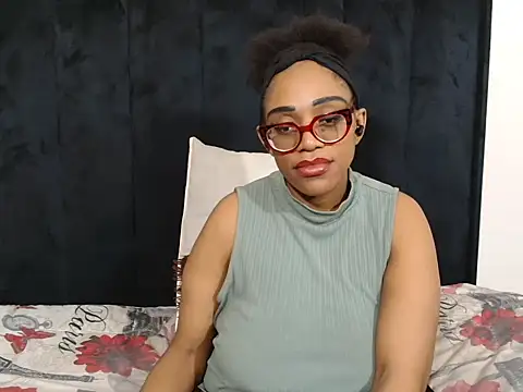 SultryDivax live cam on StripChat