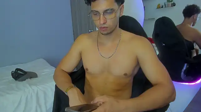 Kris_Khalifa69