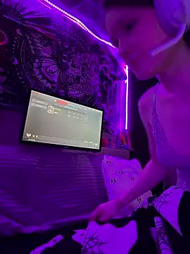 lilactease (F teen) - 💕✨strip tease dance✨💕