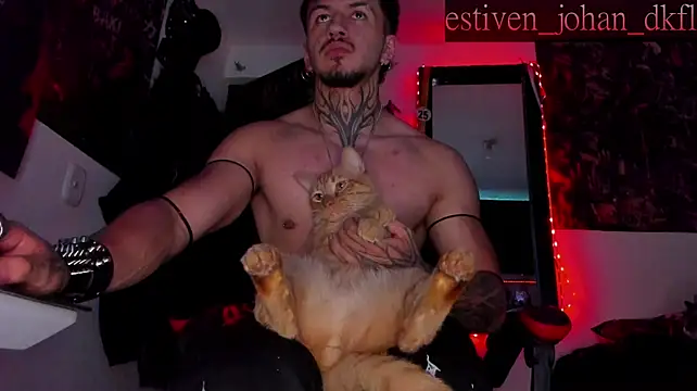 the_beast_master_ live cam on StripChat