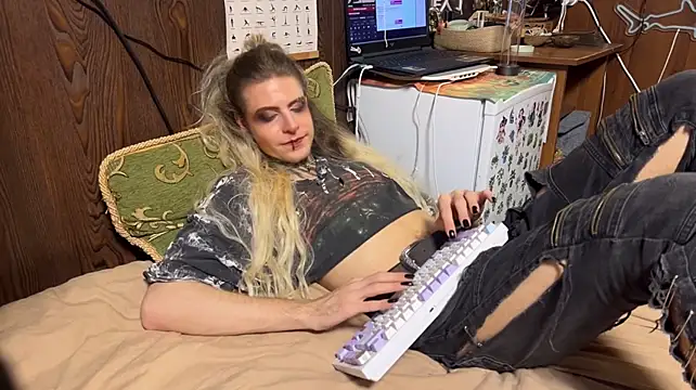 bambi_boi18 live cam on StripChat