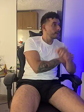 Daviid_owl live cam on StripChat