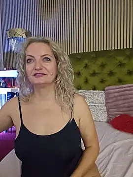 ladytouch (F milf) - 👅Get me wet 🔥