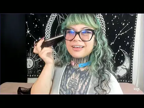 Driana_atee live cam on StripChat