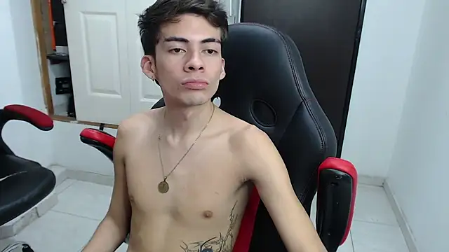 Hiso_kai live cam on StripChat