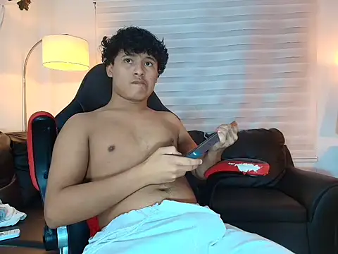 kristhofer_levis_ on Stripchat