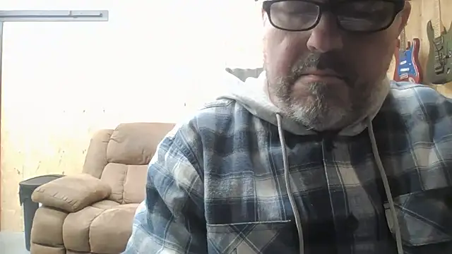 luvslave7 (M mature) - Obey most commands and get very naughty!