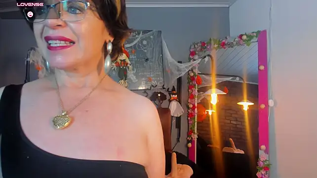 Samantha_mature56