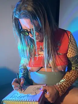 Freyaluxx1