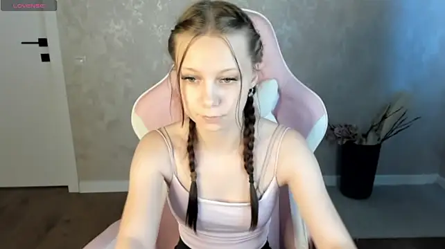 Riley_Vance3 live cam on StripChat