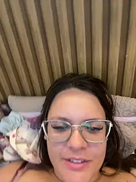 Laryssinha_69 webcam