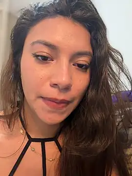 CocoaGigiMuse live cam on StripChat