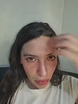 loveuu-bae (F young) - dildo play & squirt <3