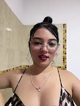 Julianne_valerin