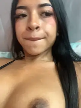im_veroniica live cam on StripChat