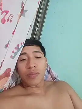 moreno-latino (M young) - naked, rock-hard cock, 5 minutes 🙈😈🍆