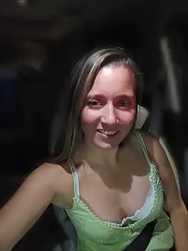 SkyelarSomer live cam on StripChat