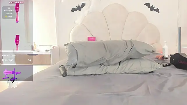 Candaceoweens live cam on StripChat