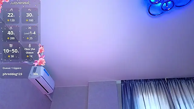 KittieHeart live cam on StripChat