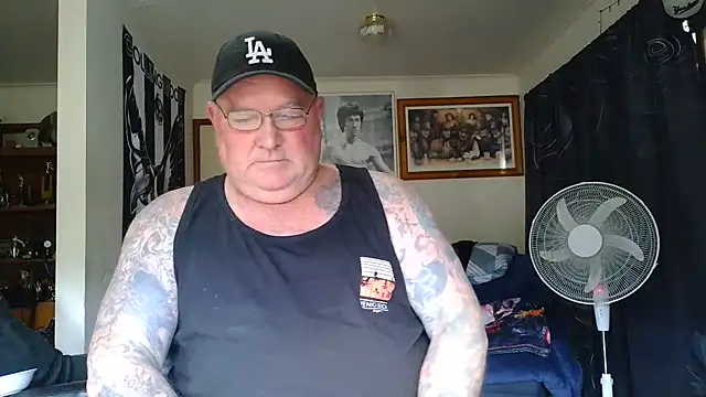 KINKYBLUEYES69