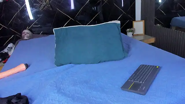 Juliana_Russ self pleasure cam room