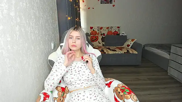 Amelia1Ivory