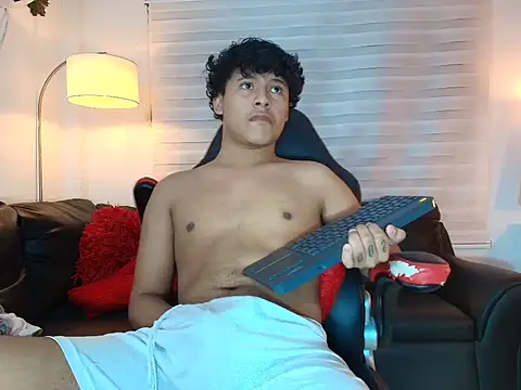 kristhofer_levis_ on Stripchat