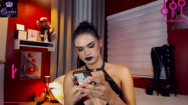 Lexi_ThunderFuck live cam on StripChat