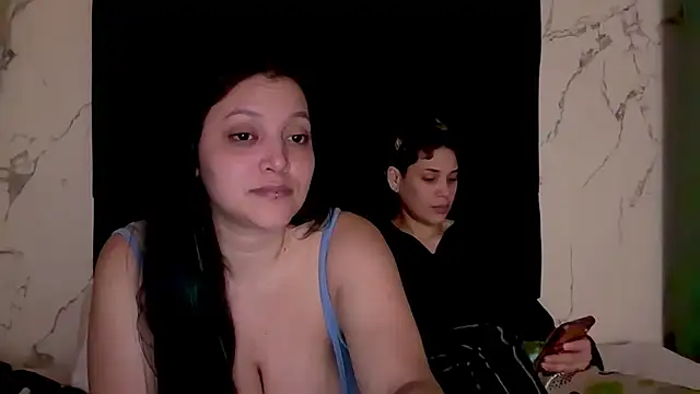 Marcella_and_laura