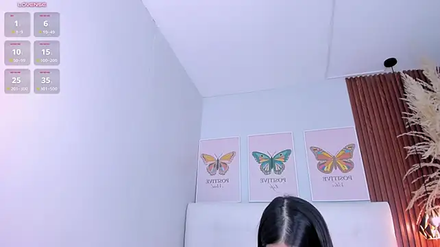 susie_thomsonn live sex cam