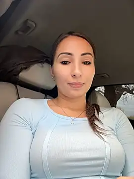 Wonder_Kari webcam
