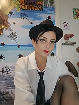 lucillabollente (F mature) - Last tipper PICK UP A BALL!❤️