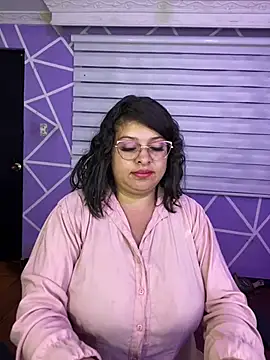 MiiaaJoness