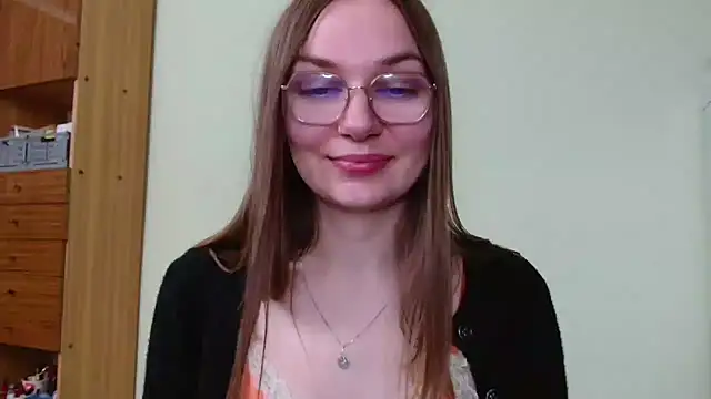 LooveELLYx live cam on StripChat