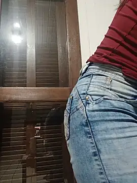 Lupita_sol shaved masturbation cam