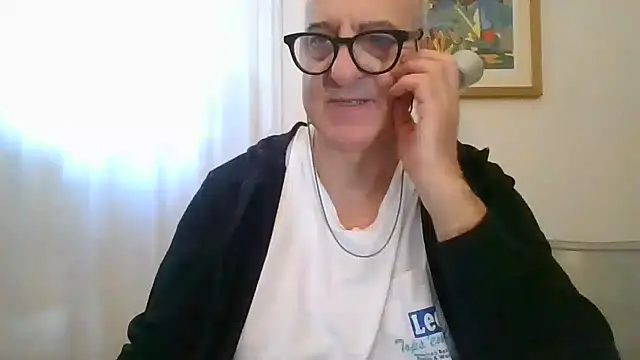 ANONIMO7735 webcam