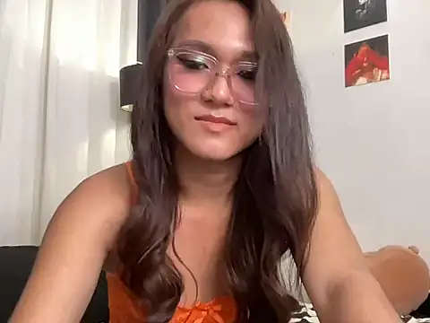 Model: bigcockvenice