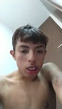 liamkozy (M twink) - LIAM GET HARD 🍆😲 LT =VIDEO 🎁