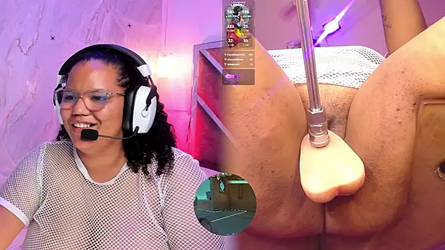 MhiaRey live cam on StripChat