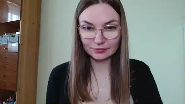 LooveELLYx live cam on StripChat
