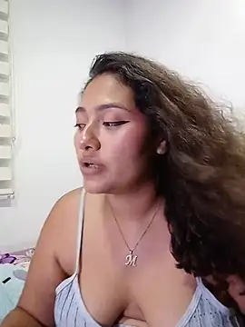 snake_mia live cam on StripChat