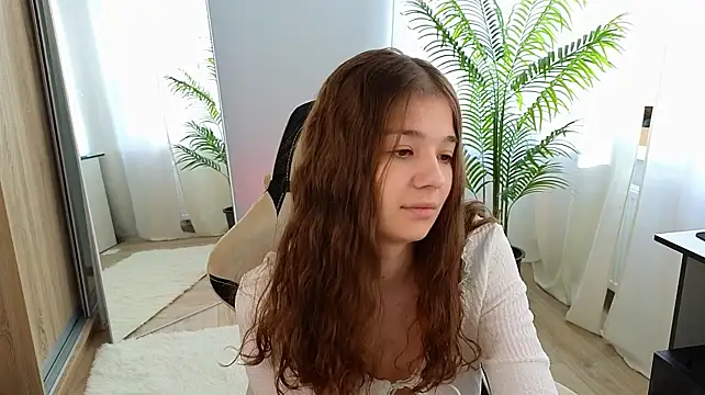 Leela_sun webcam