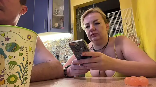 Oksi494 live sex cam