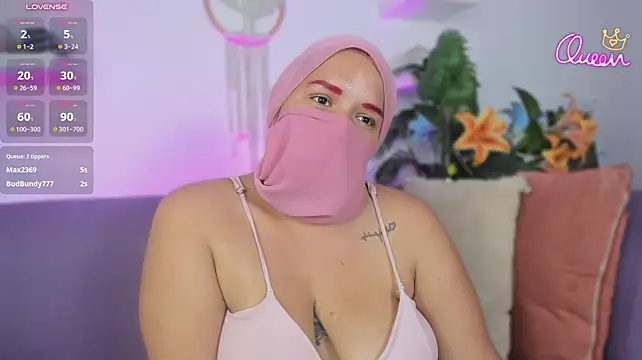 HeyNayla webcam
